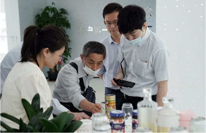 爱普生代表团莅临PA视讯集团官网总部参观交流